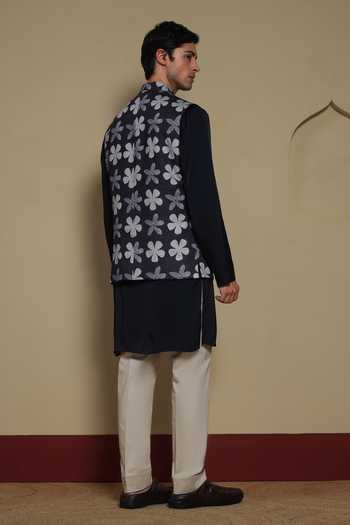 Lacquer Embassy The Dastoor Bundi & Kurta Set 