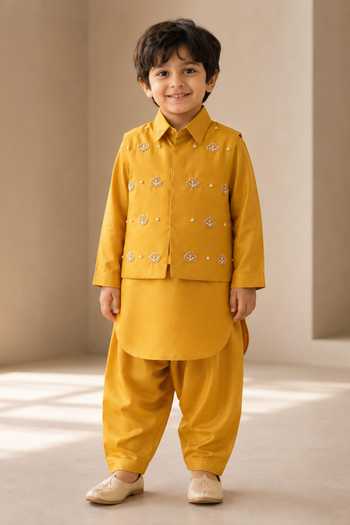 Byb Premium Gota Hand Embroidered Bundi & Kurta Set 