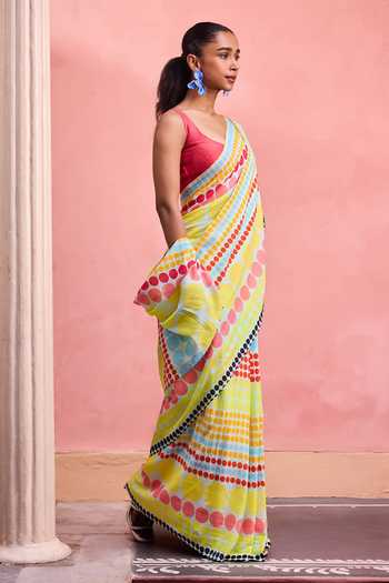 Buy Dressfolk Multi Color Cotton Scoop Neck Printed Saree With Unstitched Blouse Online at Aza Fashions Buy_Dressfolk_Multi Color Cotton Scoop Neck Printed Saree With Unstitched Blouse _Online_at_Aza_Fashions