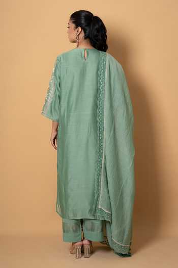 Kameez Mint Blossom Embroidered Chanderi Kurta Set