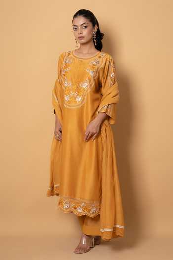 Kameez Orange Chanderi, Cotton Round Neck Embroidered Kurta Set Online at Aza Fashions Kameez_Orange Chanderi, Cotton Round Neck Embroidered Kurta Set _Online_at_Aza_Fashions