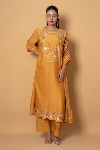 Kameez Embroidered Chanderi Kurta Set
