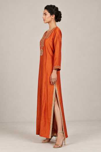 Label Flamingo By Vrinda Orange Silk Split V-neck Embroidered Long Kaftan Online at Aza Fashions Label Flamingo By Vrinda_Orange Silk Split V-neck Embroidered Long Kaftan _Online_at_Aza_Fashions