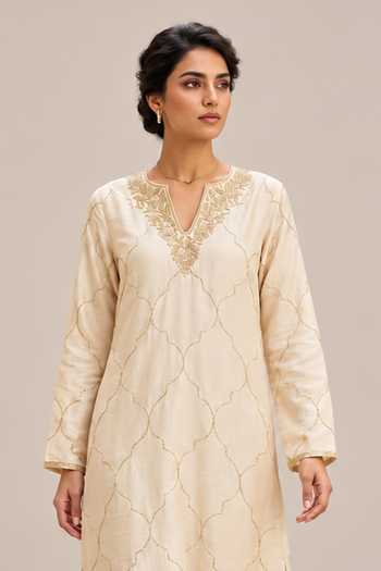 Buy Label Flamingo By Vrinda Ivory Silk V-neck Pitta Work Long Kaftan Online at Aza Fashions Buy_Label Flamingo By Vrinda_Ivory Silk V-neck Pitta Work Long Kaftan _Online_at_Aza_Fashions