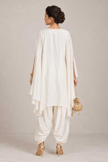 Label Flamingo By Vrinda Neckline Embroidered Kurta & Pant Set 