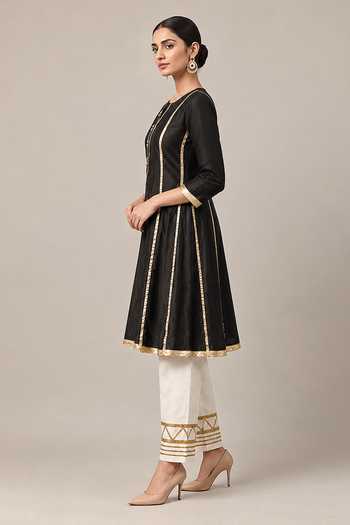 Label Flamingo By Vrinda Gota Embellished Kurta & Pant Set 