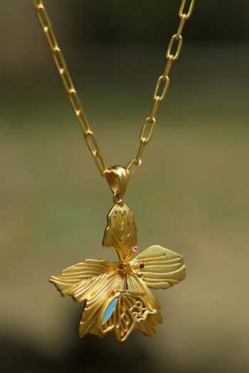 Shop Totapari Gold Plated Corbett Kachnaar Pendant Necklace Online at Aza Fashions Shop_Totapari_Gold Plated Corbett Kachnaar Pendant Necklace _Online_at_Aza_Fashions