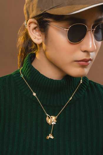 Totapari Corbett Mahua Leaf And Parrot Pendant Necklace 
