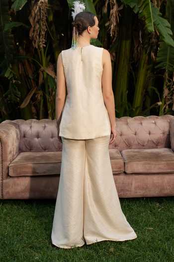 Névoh Embroidered Straight Kurta & Pant Set 