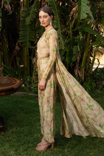 Névoh Green Jacquard, Tissue Mandarin Collar, Plunge Neck Water Print Jacket Set at Aza Fashions Névoh_Green Jacquard, Tissue Mandarin Collar, Plunge Neck Water Print Jacket Set _at_Aza_Fashions