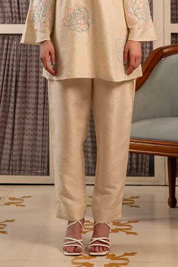 Névoh Ivory Jacquard V-neck Woven Kurta And Pant Set Online at Aza Fashions Névoh_Ivory Jacquard V-neck Woven Kurta And Pant Set _Online_at_Aza_Fashions