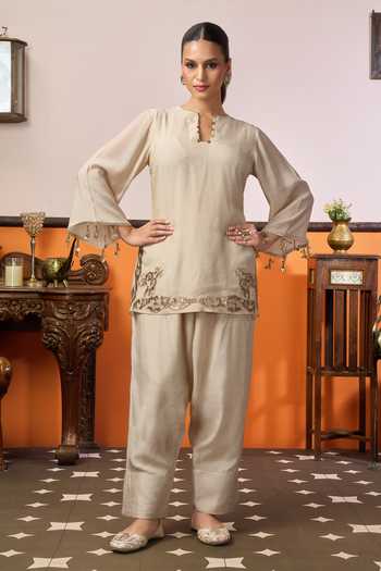 Shop_Arje India_Beige Silk, Cotton Split V-neck Handwork Kurta And Salwar Set 
