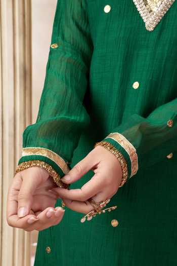 Buy_Arje India_Green Chanderi Silk Round Neck Kurta _Online_at_Aza_Fashions