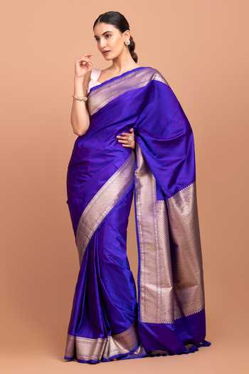 Devissha Geometric Woven Saree