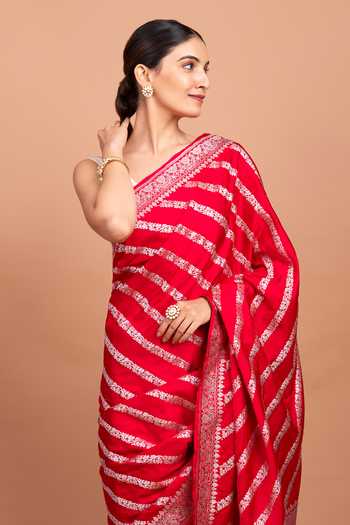 Devissha Pink Silk Floral Stripe Woven Saree Online at Aza Fashions Devissha_Pink Silk Floral Stripe Woven Saree _Online_at_Aza_Fashions