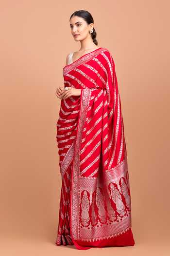 Devissha Floral Stripe Woven Saree 