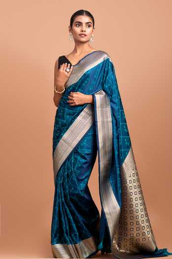 Devissha Floral & Geometric Woven Saree 