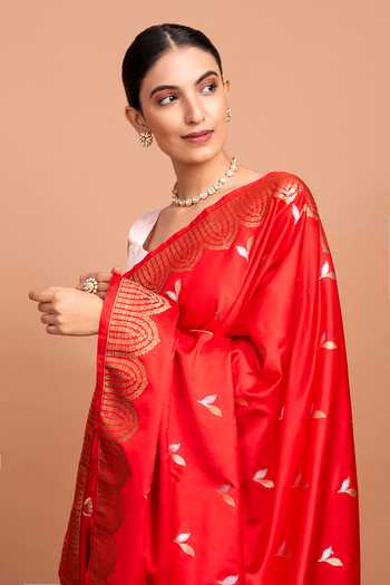 Devissha Red Silk Zari Border Woven Saree Online at Aza Fashions Devissha_Red Silk Zari Border Woven Saree _Online_at_Aza_Fashions