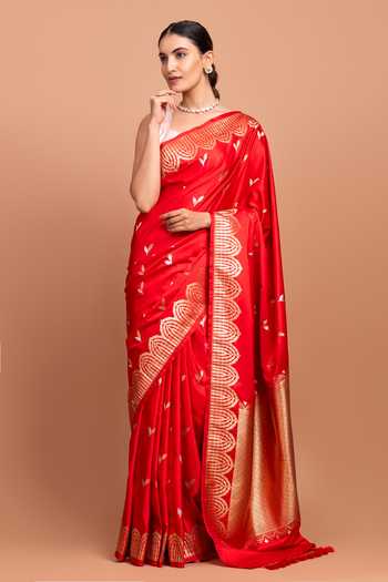Devissha Zari Border Woven Saree 