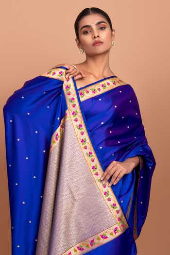 Devissha Floral Zari Border Woven Saree