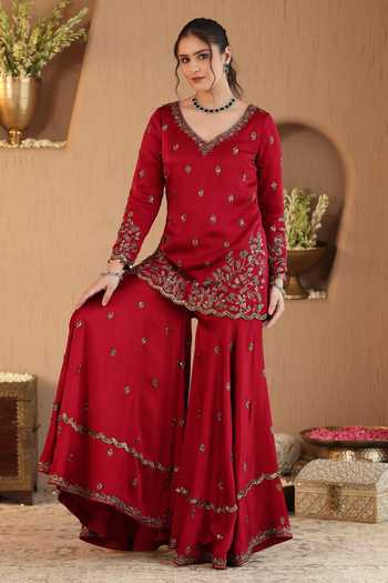 Shop Roohbyridhimaa Red Organza, Silk Satin V-neck Hania Embroidered Kurta Sharara Set Online at Aza Fashions Shop_Roohbyridhimaa_Red Organza, Silk Satin V-neck Hania Embroidered Kurta Sharara Set _Online_at_Aza_Fashions