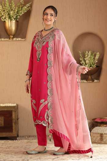 Buy_Roohbyridhimaa_Fuchsia Silk Satin, Organza V-neck Embroidered Kurta Set _Online_at_Aza_Fashions