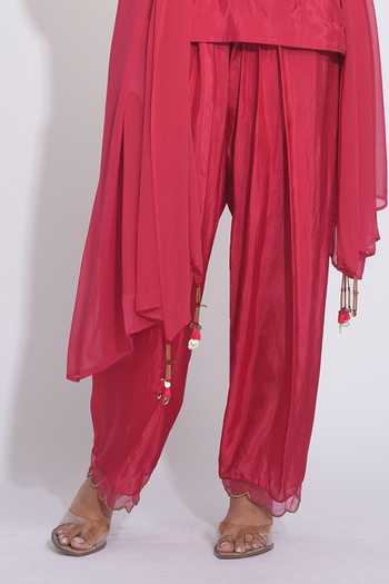 Shruti S Coral Silk, Georgette Round Neck Embroidered Kurta Salwar Set at Aza Fashions Shruti S_Coral Silk, Georgette Round Neck Embroidered Kurta Salwar Set _at_Aza_Fashions