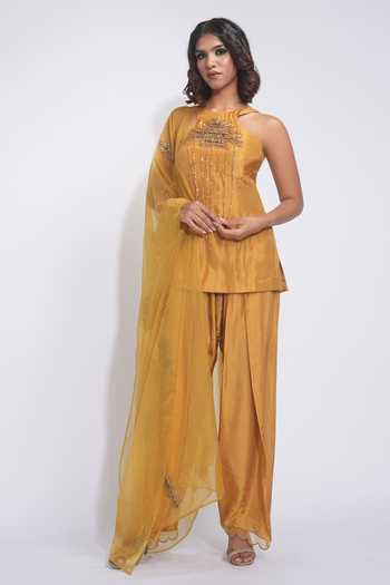 Shruti S Embroidered Kurta Set 