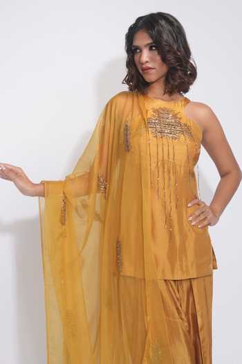 Shruti S_Yellow Silk, Organza Halter Neck, Yes Embroidered Kurta Set _at_Aza_Fashions