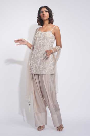 Shruti S_Beige Silk, Net Square Neck Pearl Embroidered Kurta Salwar Set _Online_at_Aza_Fashions