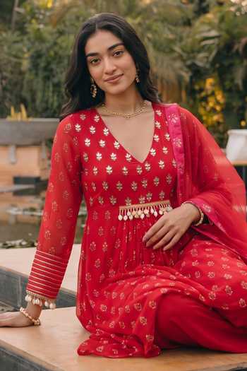 Seams Pret And Couture Red Georgette, Net, Shantoon V-neck Meher Pleated Embroidered Anarkali Set Online at Aza Fashions Seams Pret And Couture_Red Georgette, Net, Shantoon V-neck Meher Pleated Embroidered Anarkali Set _Online_at_Aza_Fashions