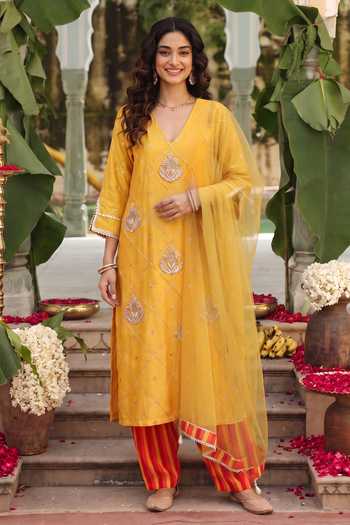 Seams Pret And Couture Seher Zardozi Work Kurta Set 