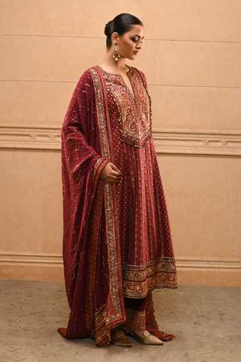Tarun Tahiliani_Maroon Georgette, Mukaish, Silk, Dupion Split Zubeda Embroidered Kurta Set _Online_at_Aza_Fashions