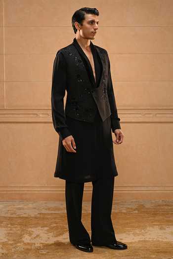 Buy Tarun Tahiliani Black Georgette, Suiting Draped Kurta Waistcoat Set Online at Aza Fashions Buy_Tarun Tahiliani_Black Georgette, Suiting Draped Kurta Waistcoat Set _Online_at_Aza_Fashions