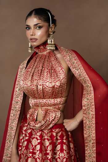 Vishwa By Pinki Sinha_Red Silk, Organza Lehenga Set With Unstitched Blouse Piece _at_Aza_Fashions
