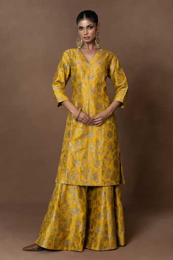 Vishwa By Pinki Sinha Floral Woven Kurta Gharara Set