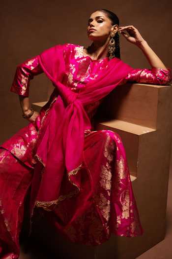 Vishwa By Pinki Sinha_Pink Silk, Organza Round Neck, Yes Woven Kurta Gharara Set _at_Aza_Fashions