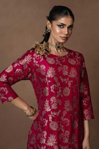Vishwa By Pinki Sinha_Pink Silk Round Neck, Yes Meenakari Kurta And Pant Set _Online_at_Aza_Fashions