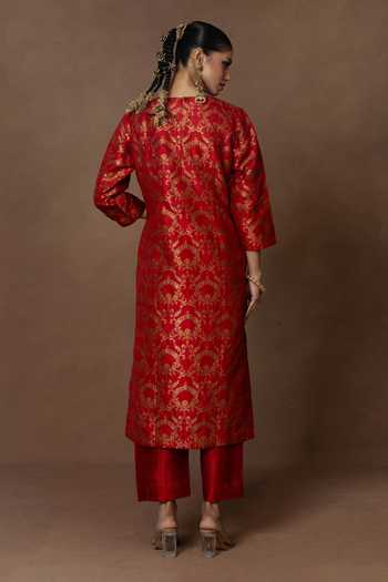 Vishwa By Pinki Sinha Banarasi Jaal Silk Kurta & Set