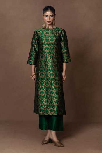 Buy_Vishwa By Pinki Sinha_Green Silk Round Neck, Yes Banarasi Jaal Kurta And Pant Set _Online_at_Aza_Fashions