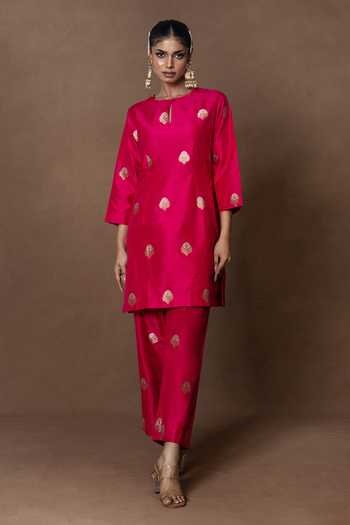 Vishwa By Pinki Sinha Silk Woven Kurta & Pant Set