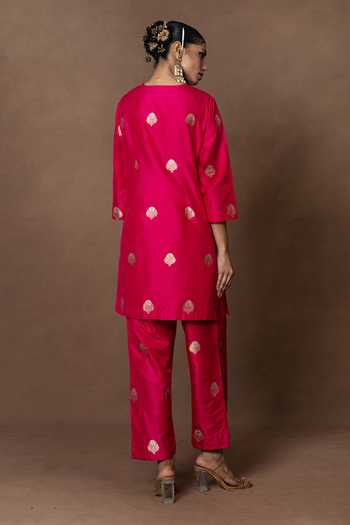 Vishwa By Pinki Sinha Silk Woven Kurta & Pant Set