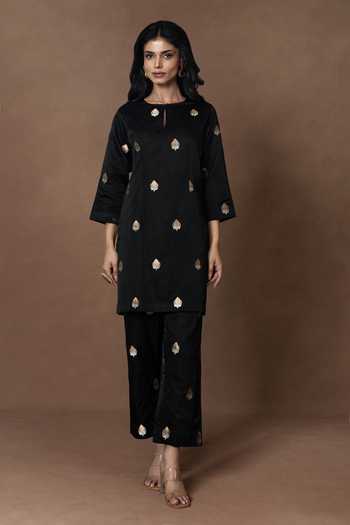 Vishwa By Pinki Sinha Satin Kurta & Pant Set
