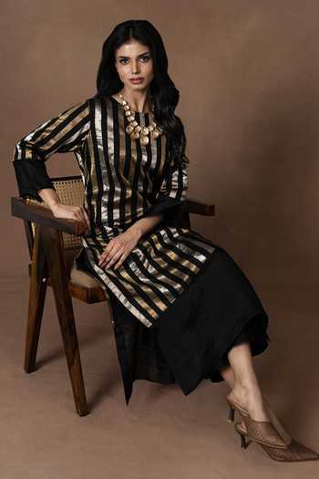 Buy_Vishwa By Pinki Sinha_Black Silk Round Neck, Yes Metallic Kurta And Pant Set _Online_at_Aza_Fashions
