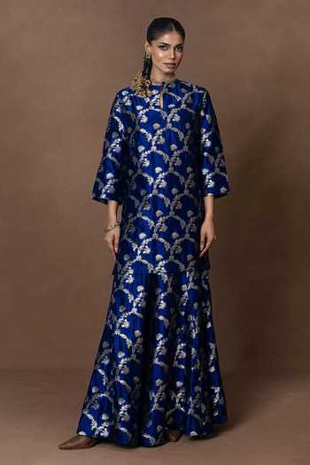 Vishwa By Pinki Sinha_Blue Silk, Organza Round Neck, Yes Floral Pattern Kurta Gharara Set _Online_at_Aza_Fashions