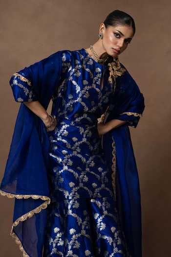 Vishwa By Pinki Sinha_Blue Silk, Organza Round Neck, Yes Floral Pattern Kurta Gharara Set _at_Aza_Fashions
