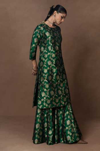 Vishwa By Pinki Sinha Green Silk, Organza Round Neck Woven Kurta Gharara Set Online at Aza Fashions Vishwa By Pinki Sinha_Green Silk, Organza Round Neck Woven Kurta Gharara Set _Online_at_Aza_Fashions