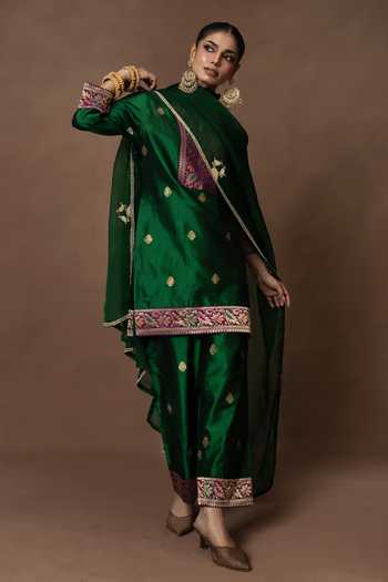 Vishwa By Pinki Sinha Silk Woven Kurta Pant Set