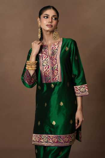 Shop_Vishwa By Pinki Sinha_Green Silk, Organza Split V-neck Woven Kurta Pant Set _Online_at_Aza_Fashions
