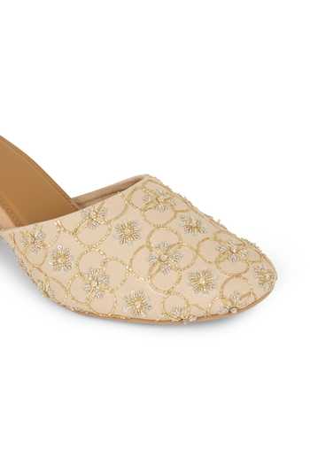 Buy Anaar Off White Rosalita Embroidered Heels Buy_Anaar_Off White Rosalita Embroidered Heels